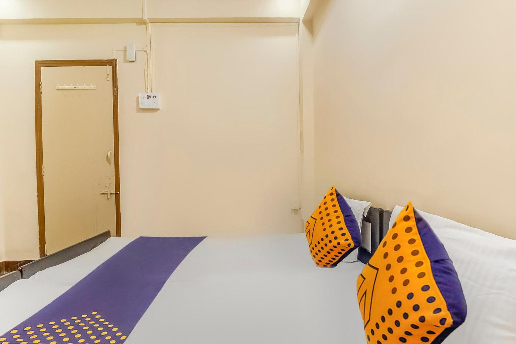 Hotel O New Ushakal Lodging & Boarding Nirmal  Extérieur photo