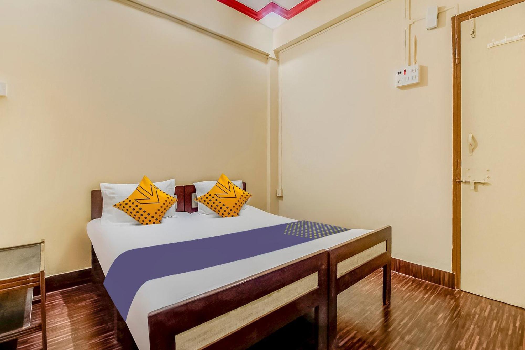 Hotel O New Ushakal Lodging & Boarding Nirmal  Extérieur photo